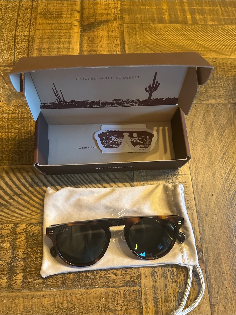 Men's or Women’s Tortoiseshell Sunglasses - Eyewear